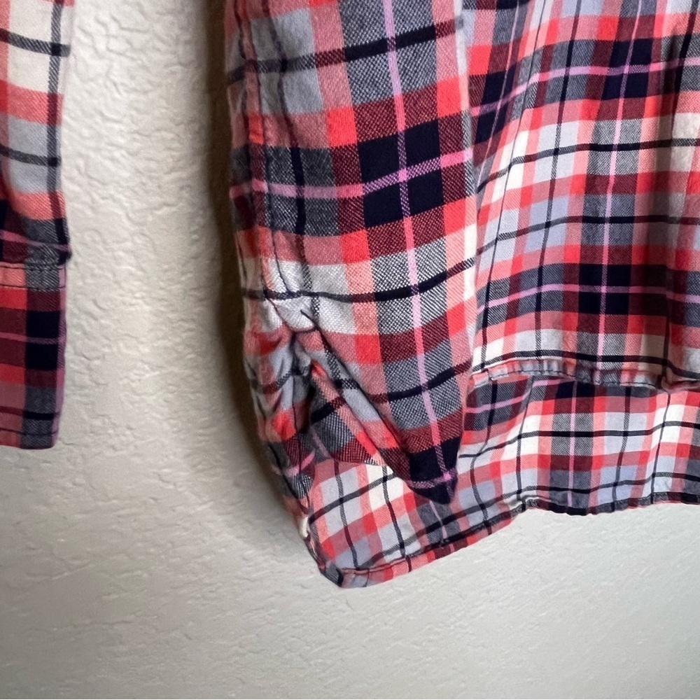 GAP Boyfriend Pink, White and Navy Plaid Button Down Shirt Size Medium - Picture 6 of 12